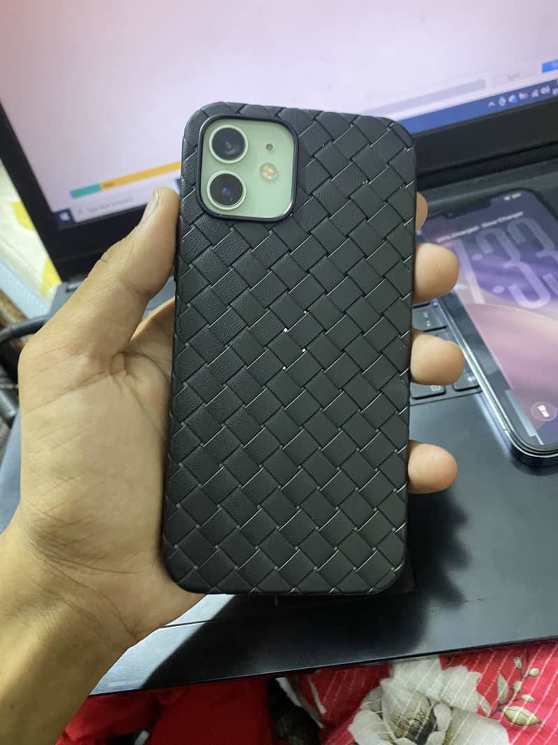 Apple iPhone 12 0