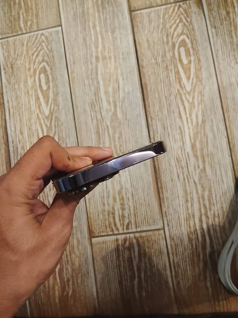 Apple iPhone 14 Pro Max 3