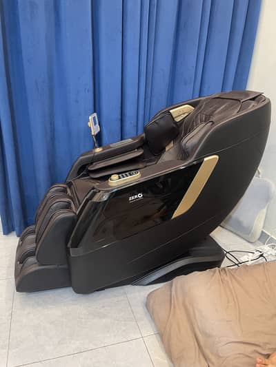 Essance Zero Massager chair