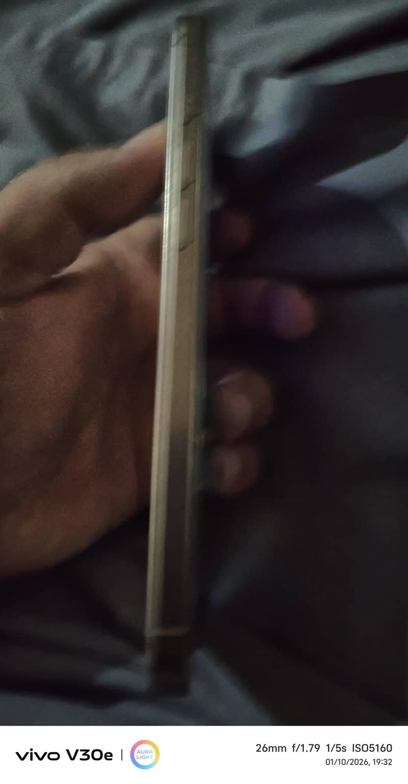 iphone 16 pro max JV 6