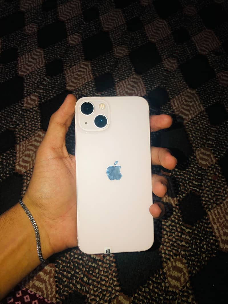 Apple iPhone 13 0
