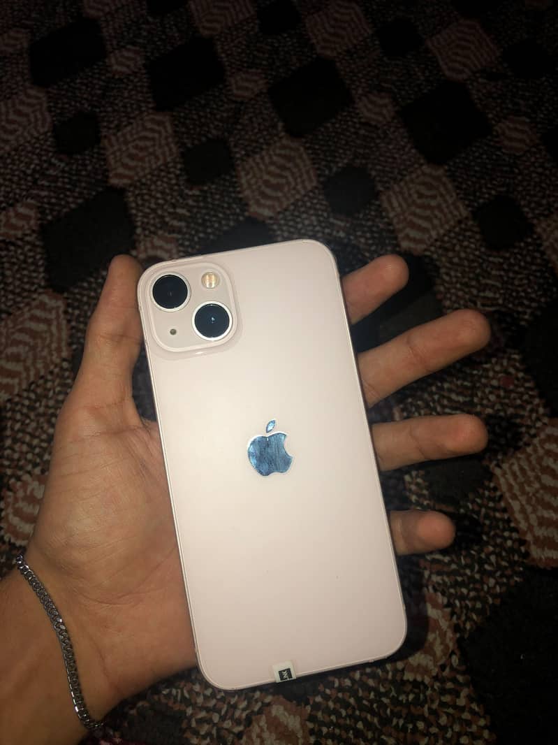 Apple iPhone 13 1