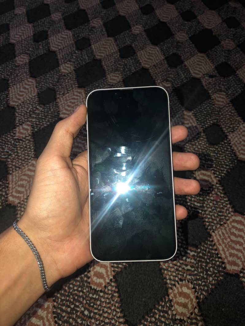 Apple iPhone 13 3