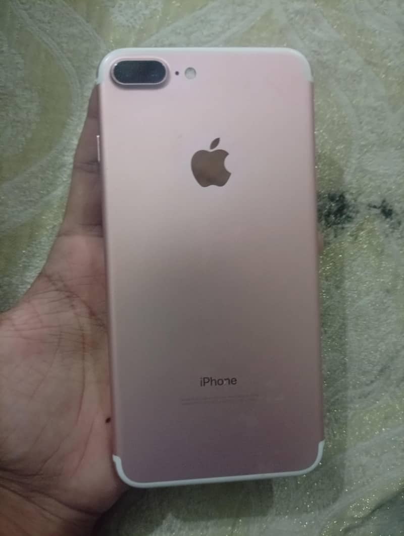 Apple iPhone 7 Plus 2