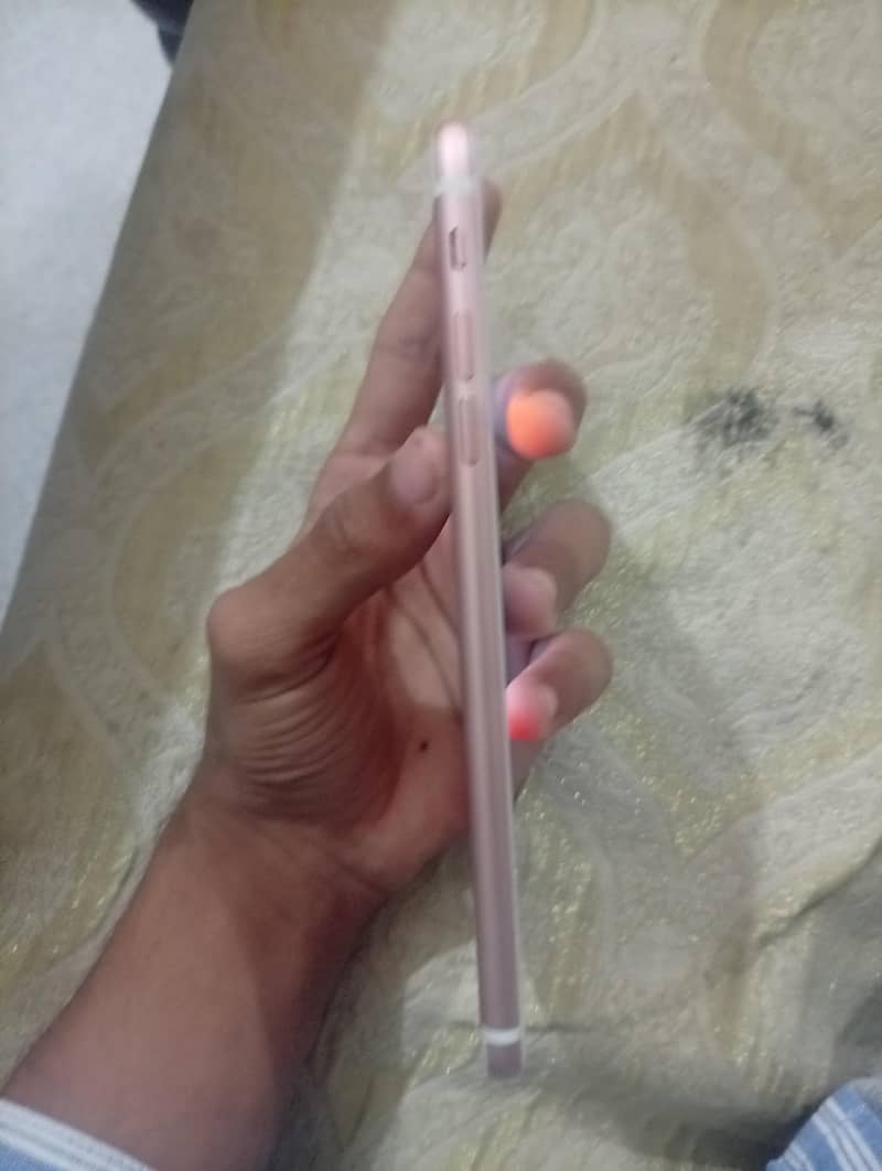 Apple iPhone 7 Plus 3