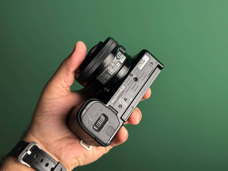 Sony ZV-E10 3
