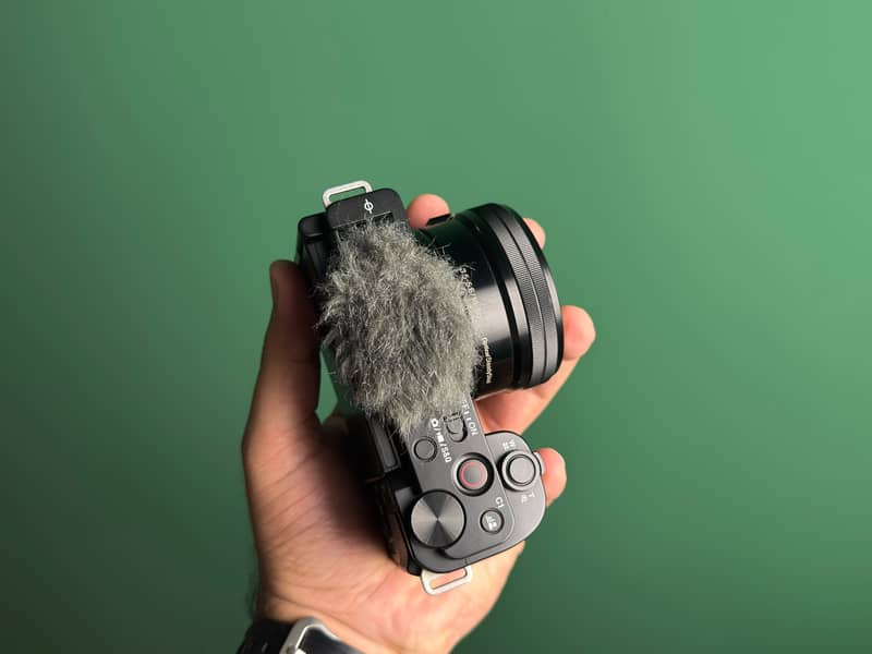 Sony ZV-E10 8