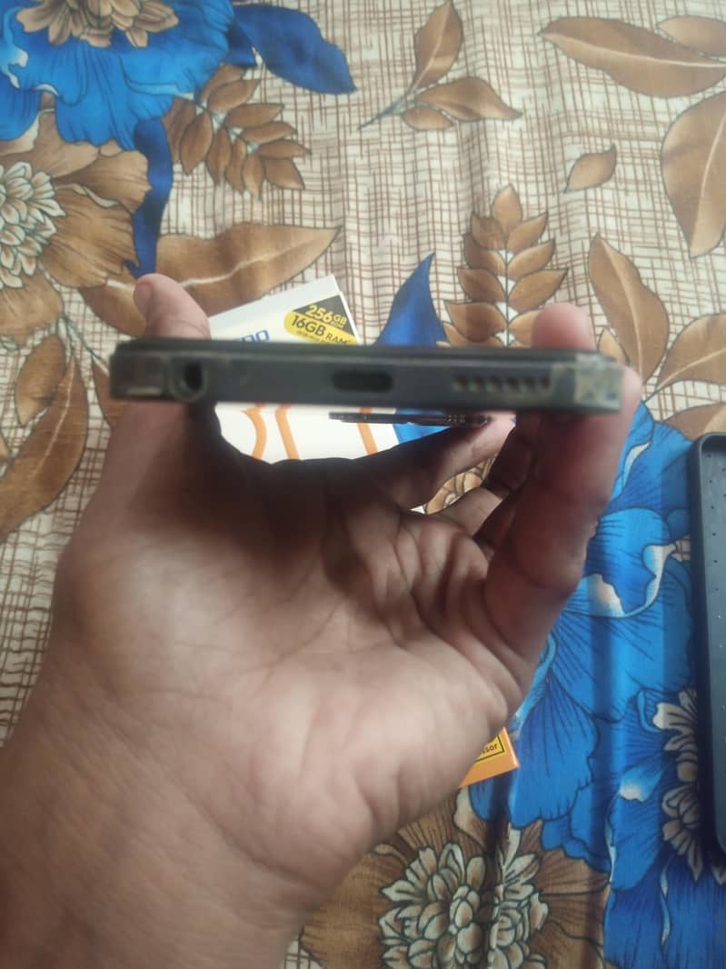 Tecno Spark 20 3