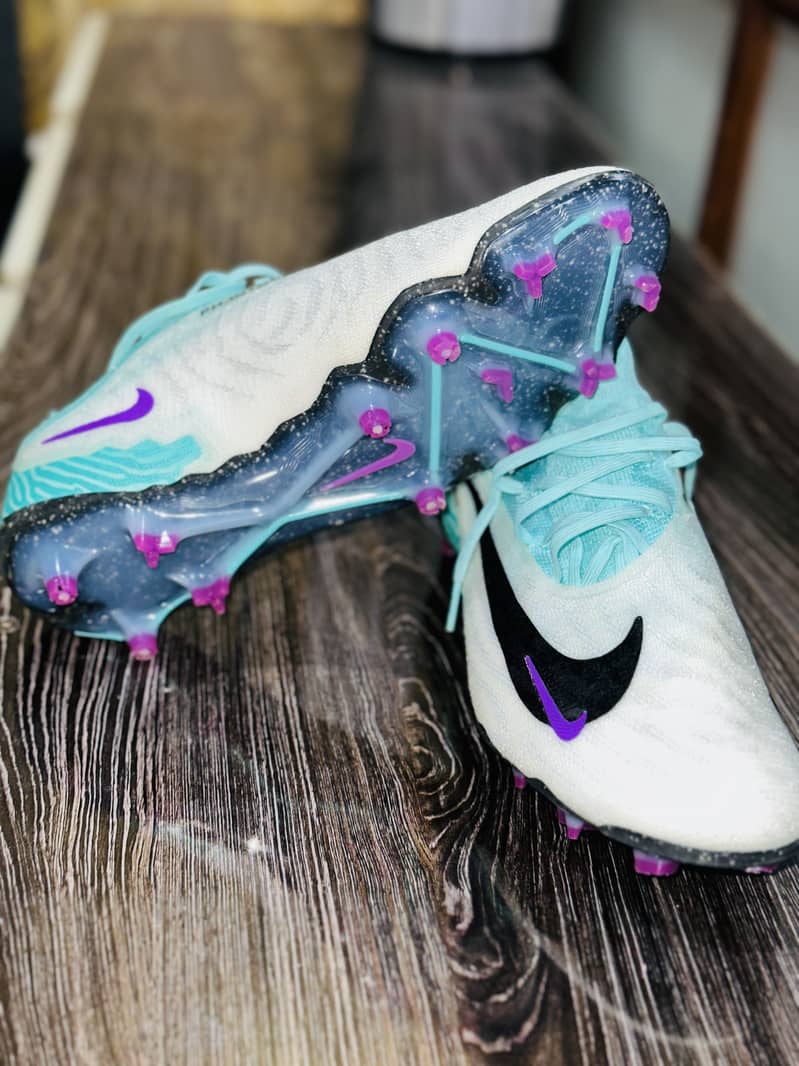 Nike Phantom GX 4