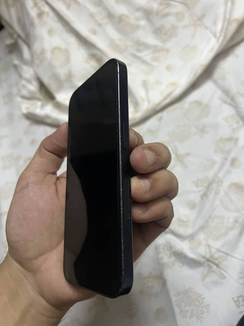 Apple iPhone 15 Pro 6