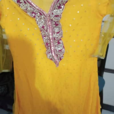 yellow colour mayo suite. medium size  used 1 time .