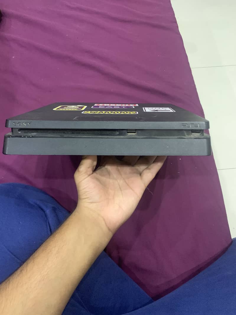 Ps4 slim 1