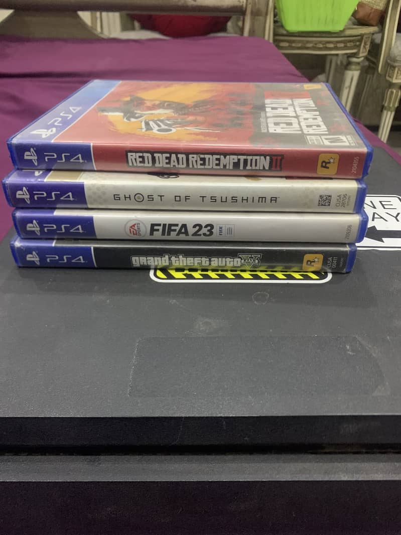 Ps4 slim 2