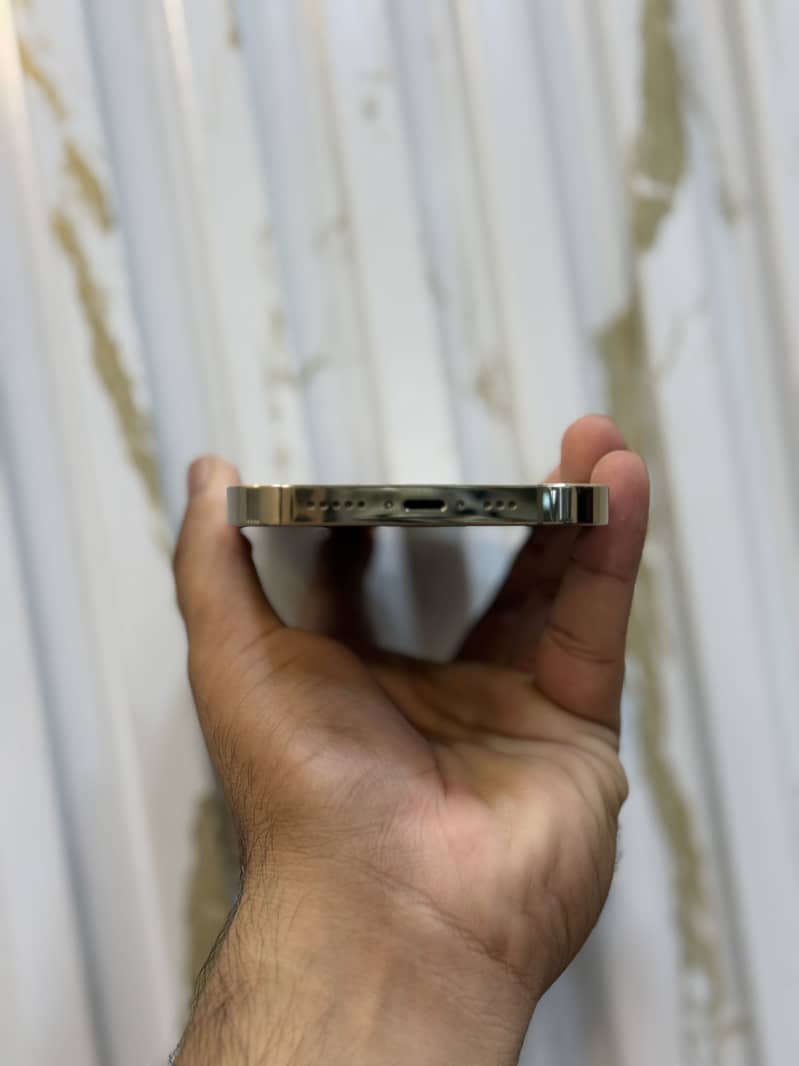 Apple iPhone 13 Pro 5
