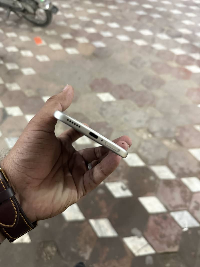 Infinix Note edge full box 4