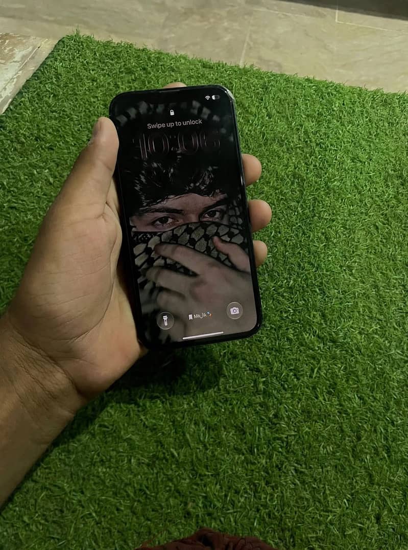 Apple iPhone 13 1