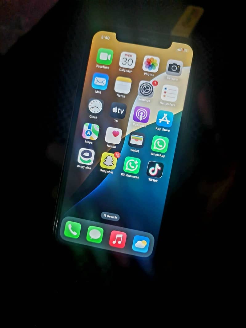 Apple iPhone XR 4
