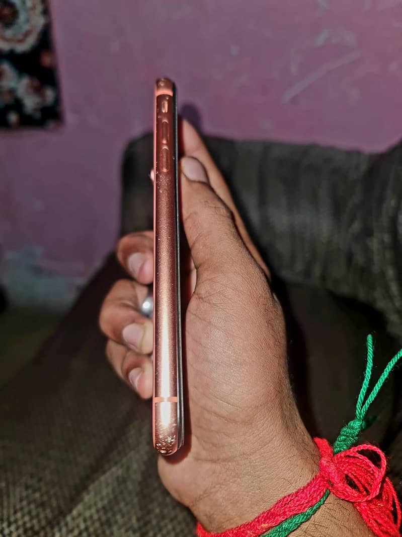 Apple iPhone XR 14