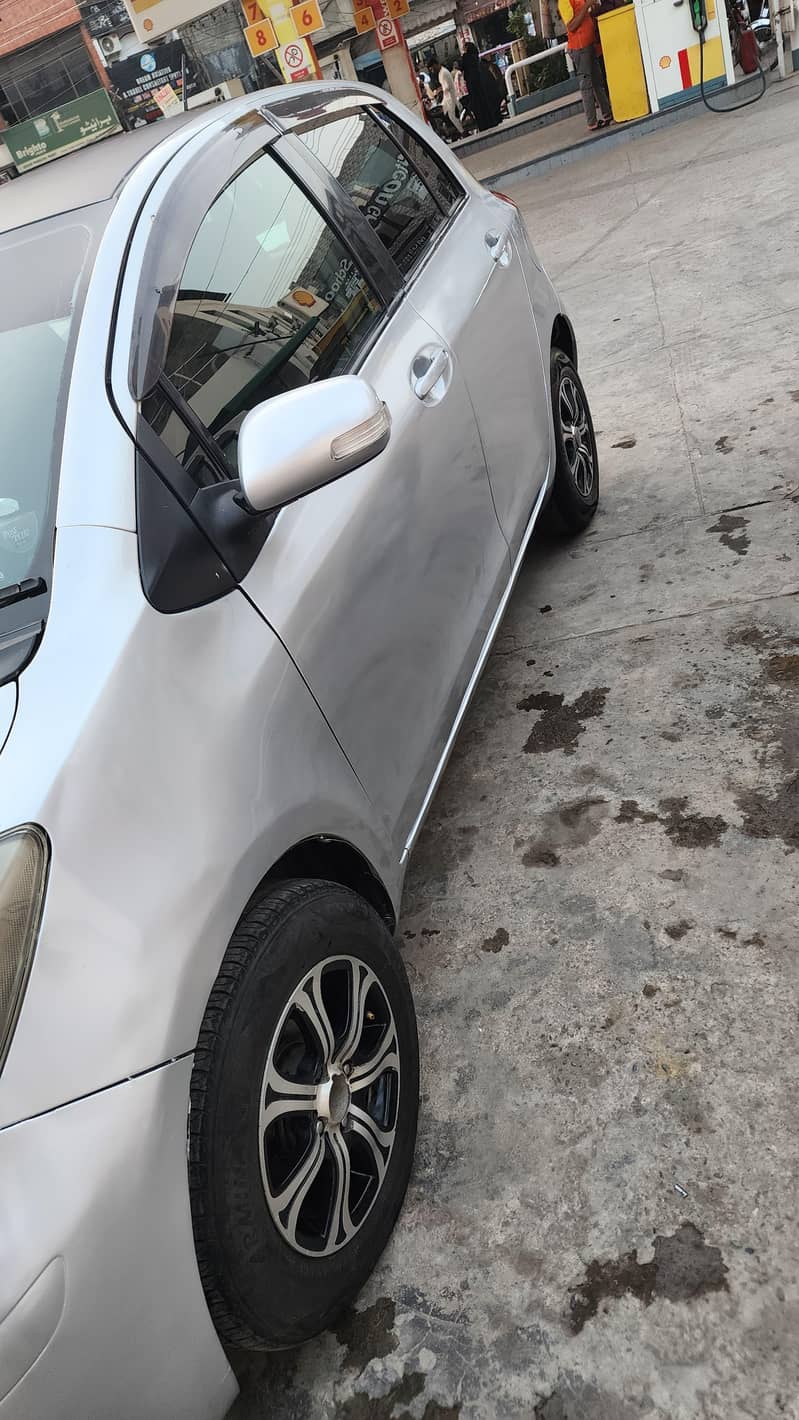 vitz 2008 model 7
