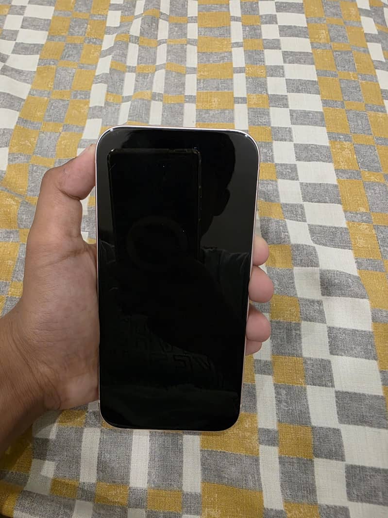Apple iPhone 15 6