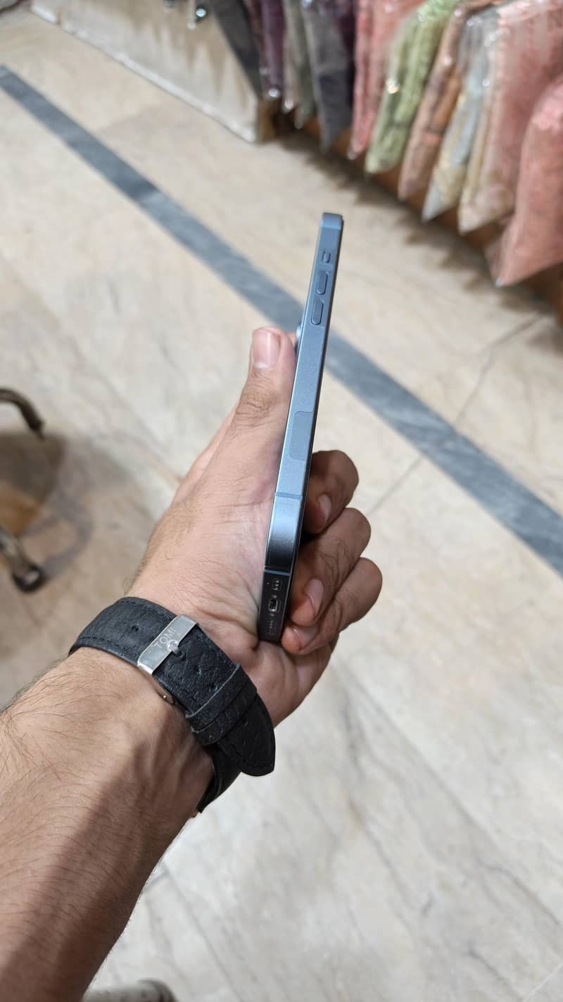 Apple iPhone 14 2