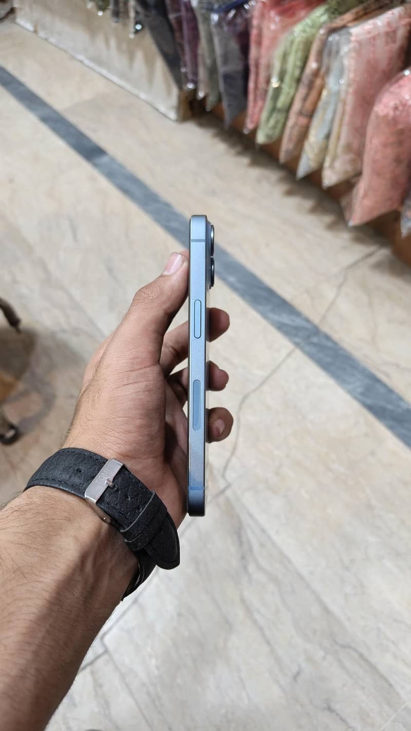 Apple iPhone 14 4