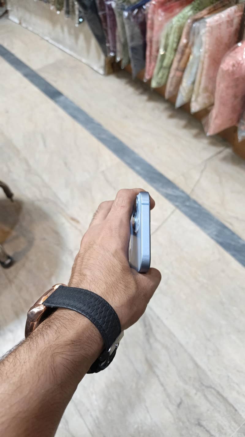 Apple iPhone 14 5