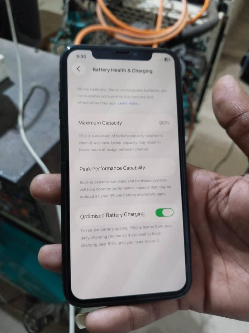 Apple iPhone 11 Pro 2