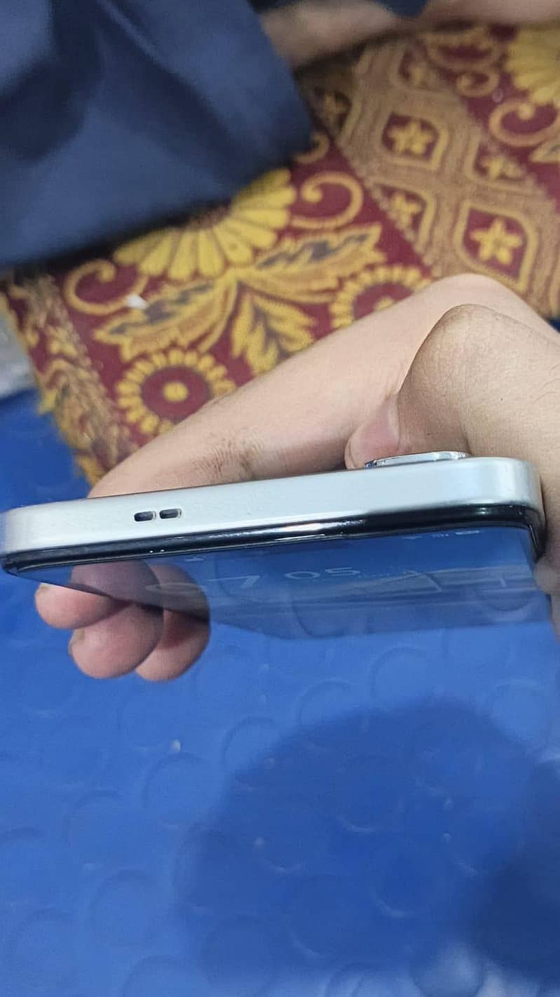Infinix60i 0