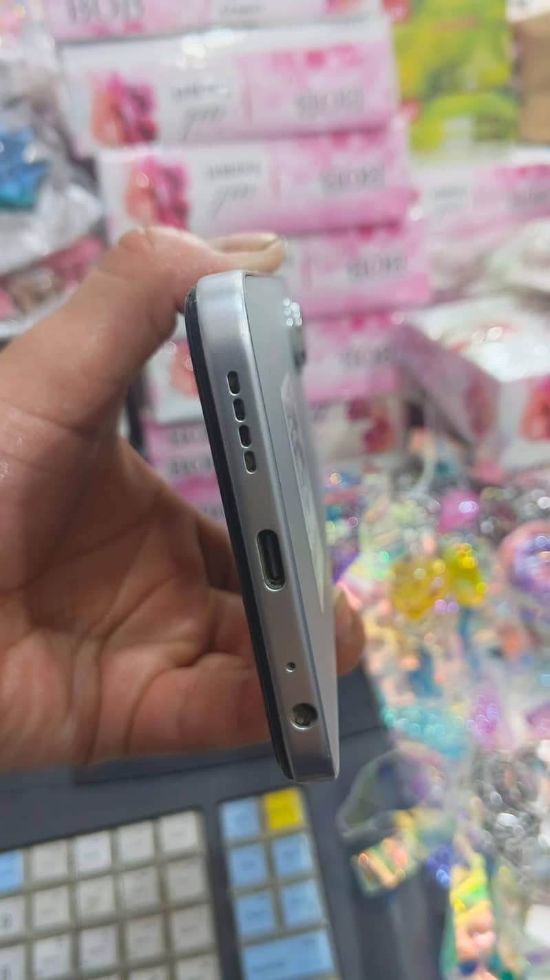 Infinix60i 1