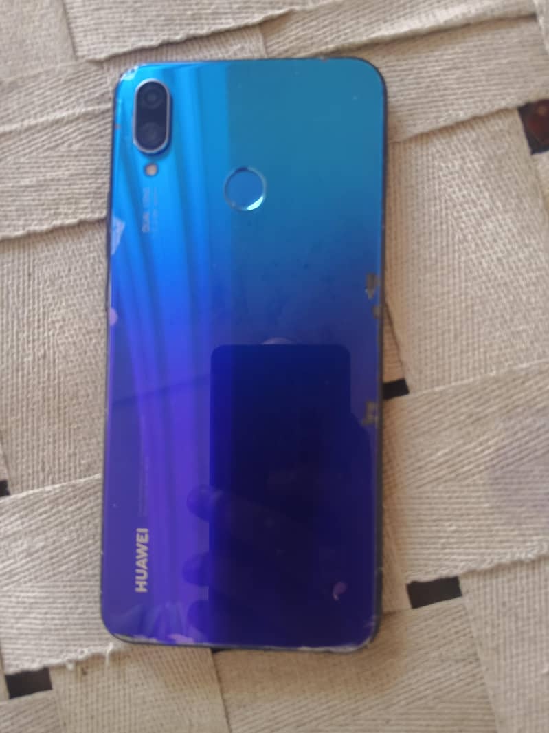 Huawei Nova 3i 0