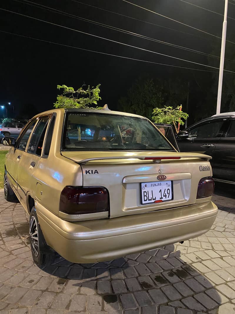 KIA Classic 2001 6