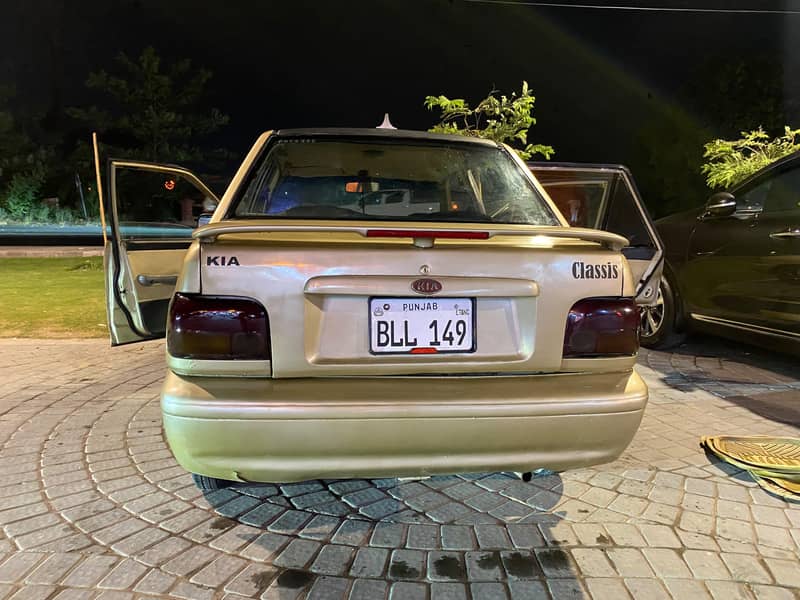 KIA Classic 2001 13