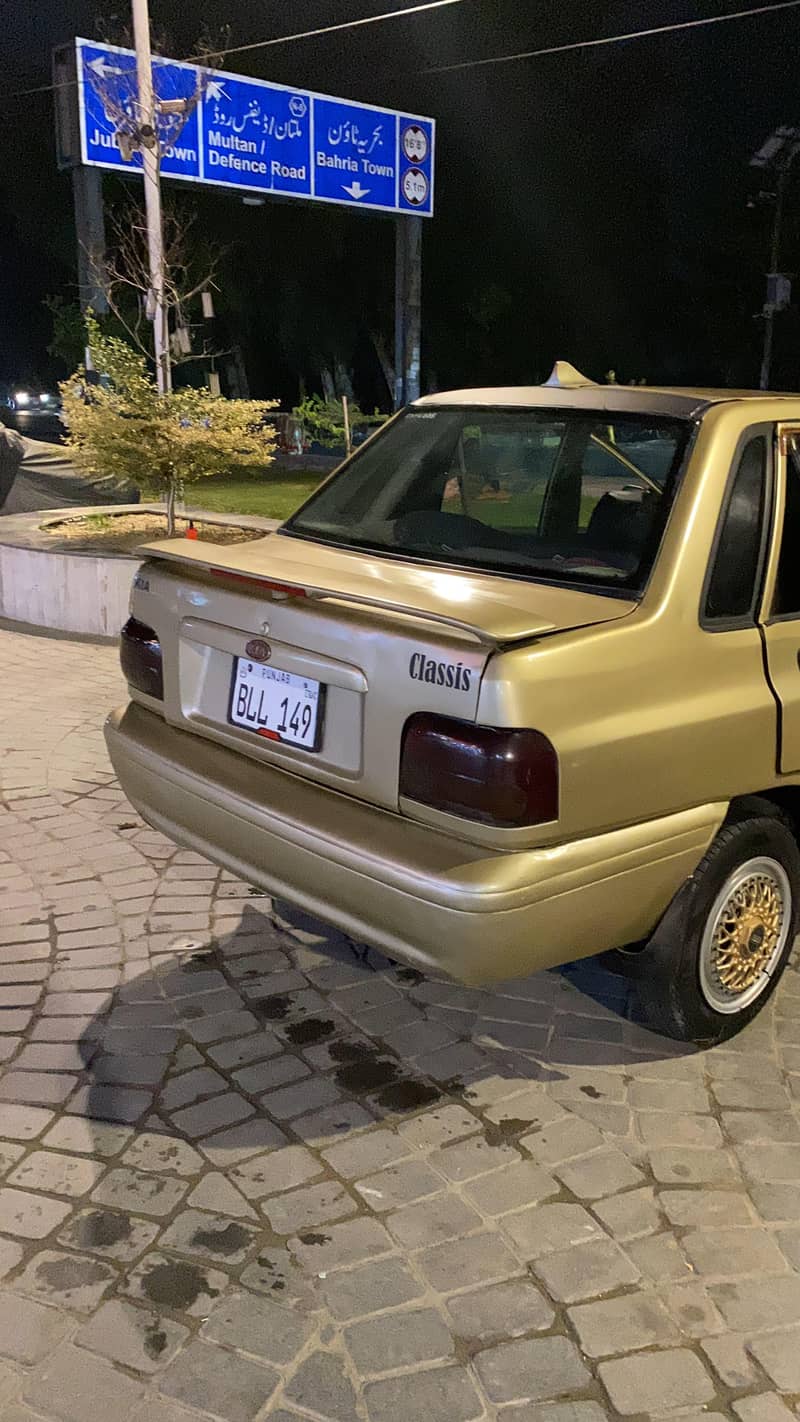 KIA Classic 2001 15