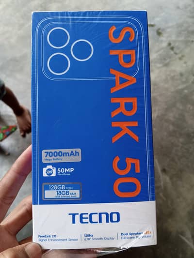 tacno spark 50 Bhai abi new ha warranty hai condition can be 10,,,,,