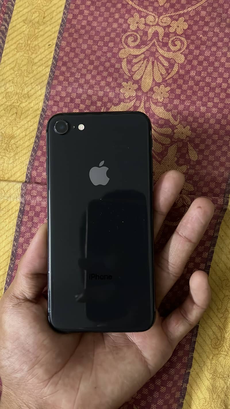 Apple iPhone 8 4