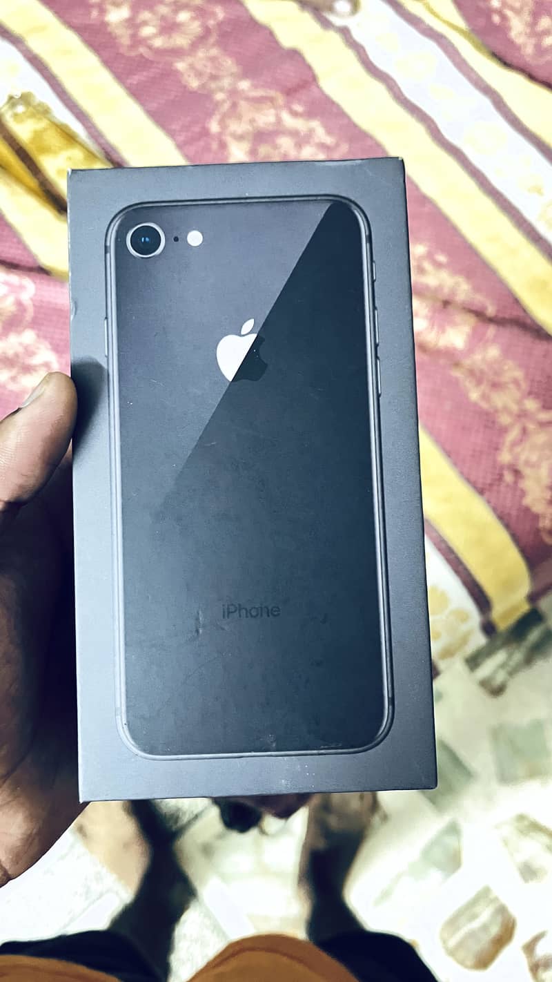 Apple iPhone 8 6