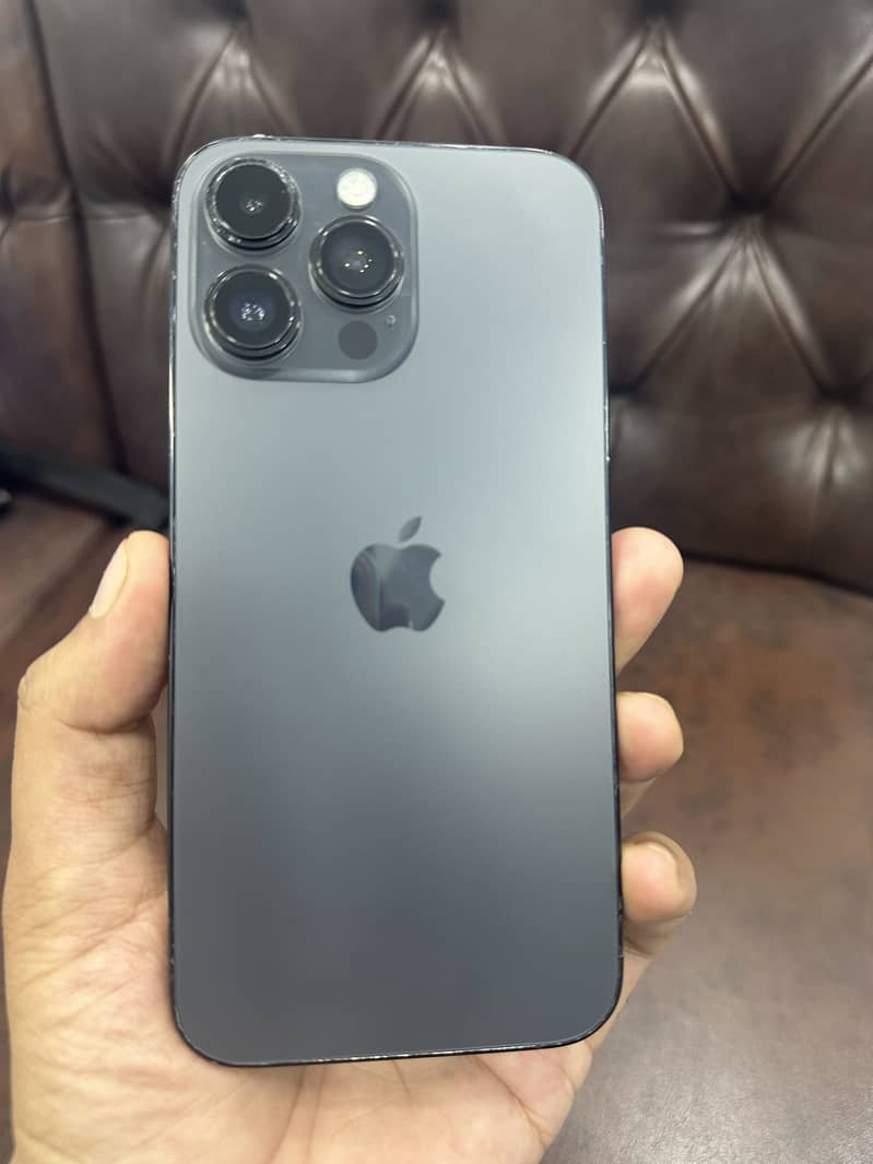 Apple iPhone 14 Pro Max 1