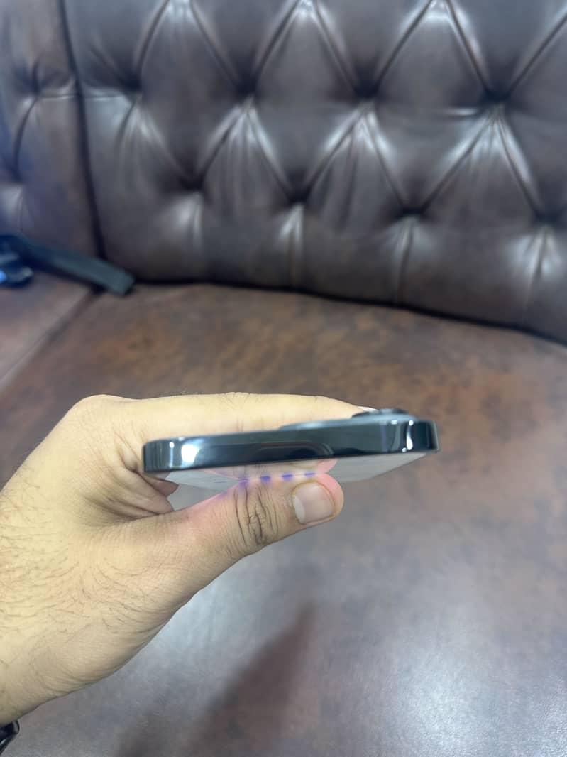 Apple iPhone 14 Pro Max 2