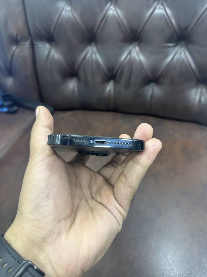 Apple iPhone 14 Pro Max 3