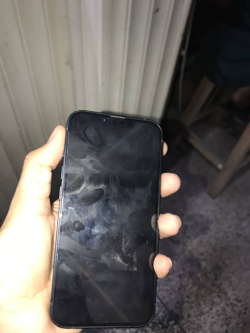 Apple iPhone 14 4