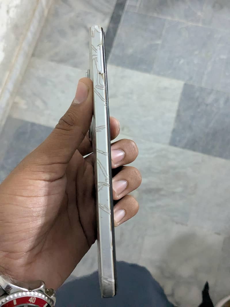 Infinix 4