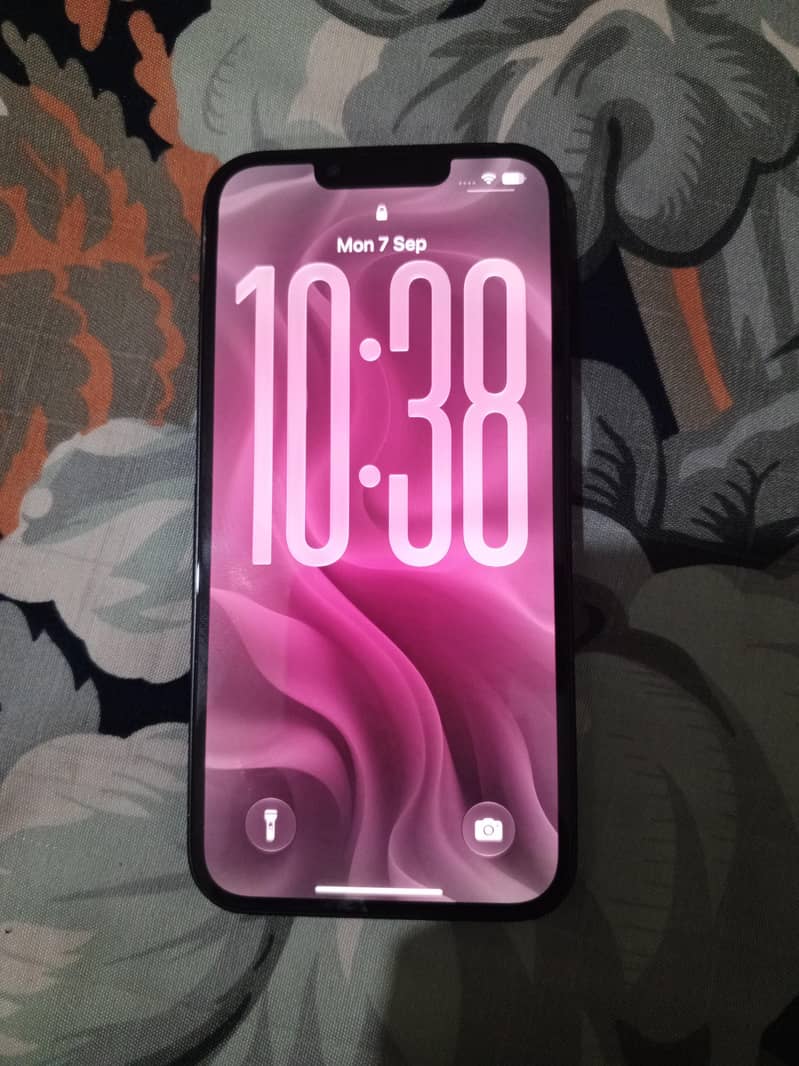 Apple iPhone 13 1