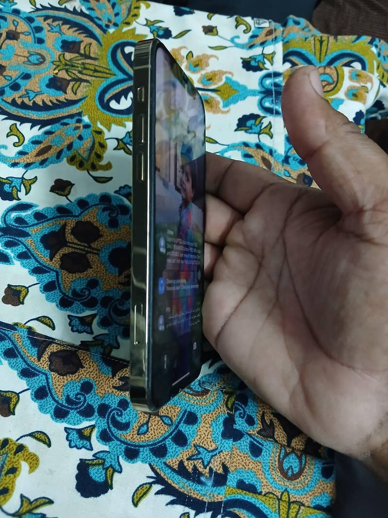 Apple iPhone 12 Pro 4