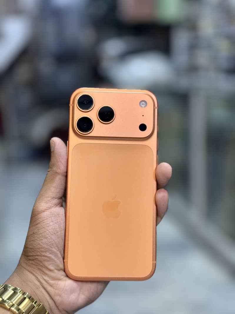 Apple iPhone 17 Pro Max 2