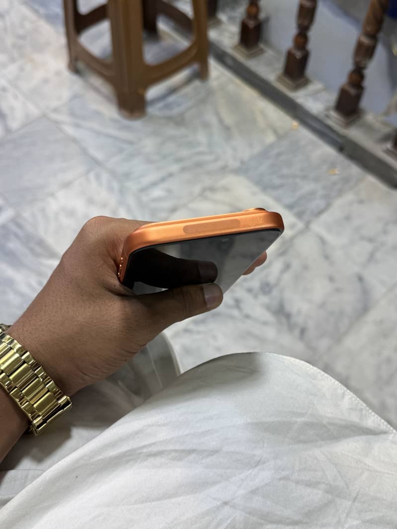 Apple iPhone 17 Pro Max 3