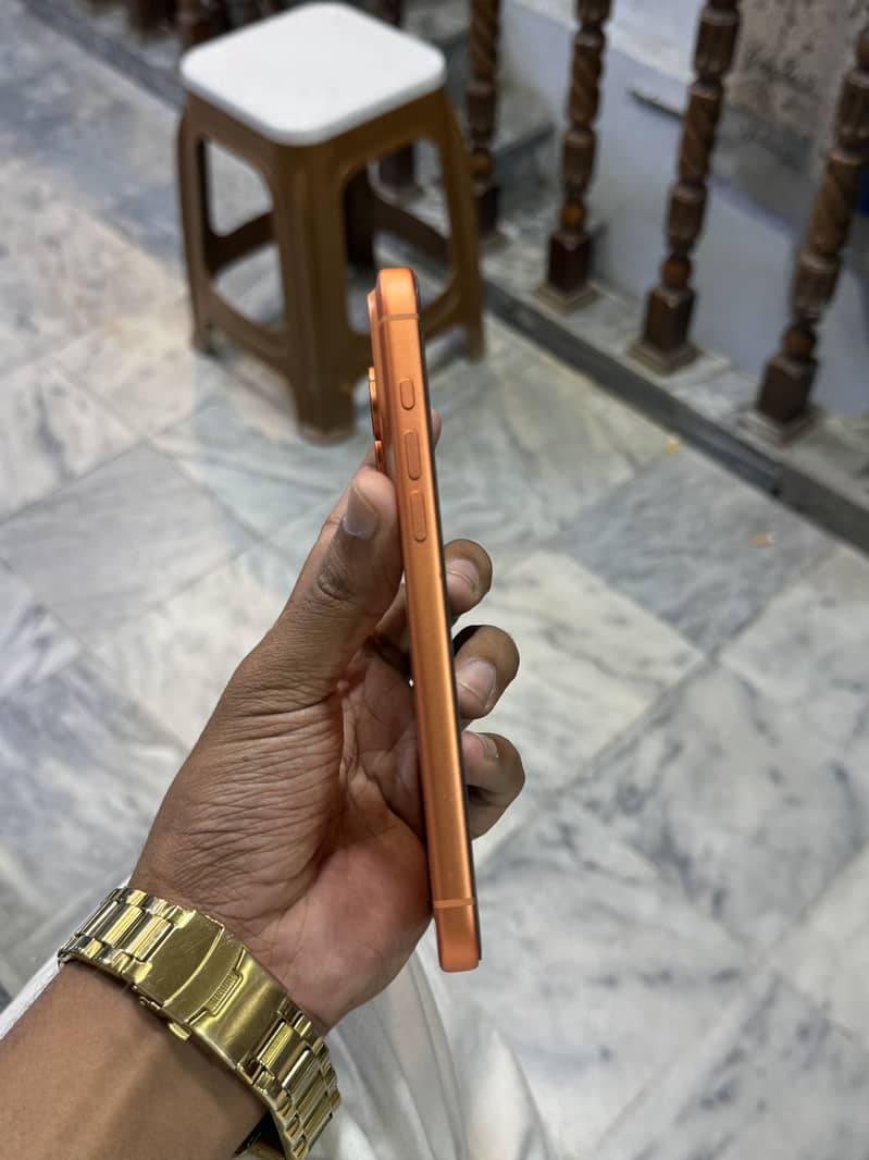 Apple iPhone 17 Pro Max 5