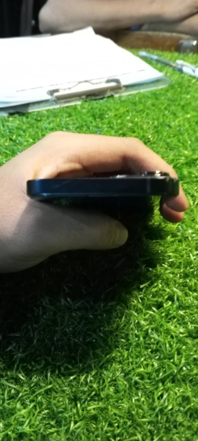 Apple iPhone 13 2