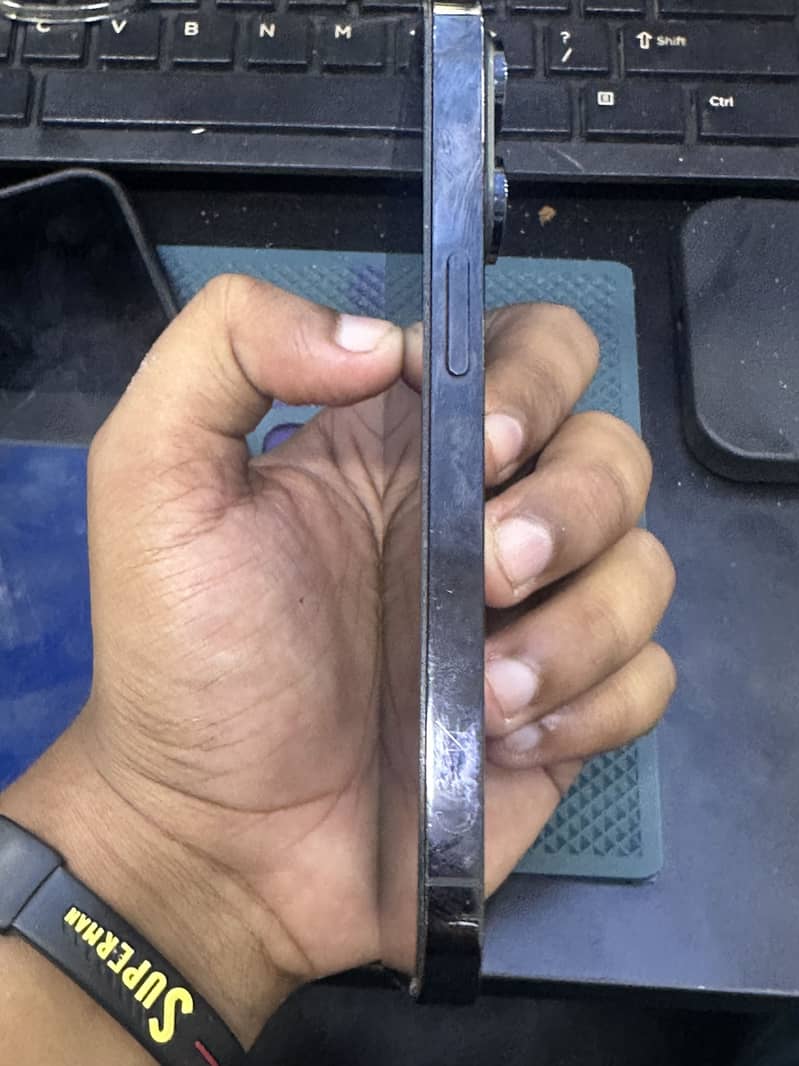Apple iPhone 14 Pro 1