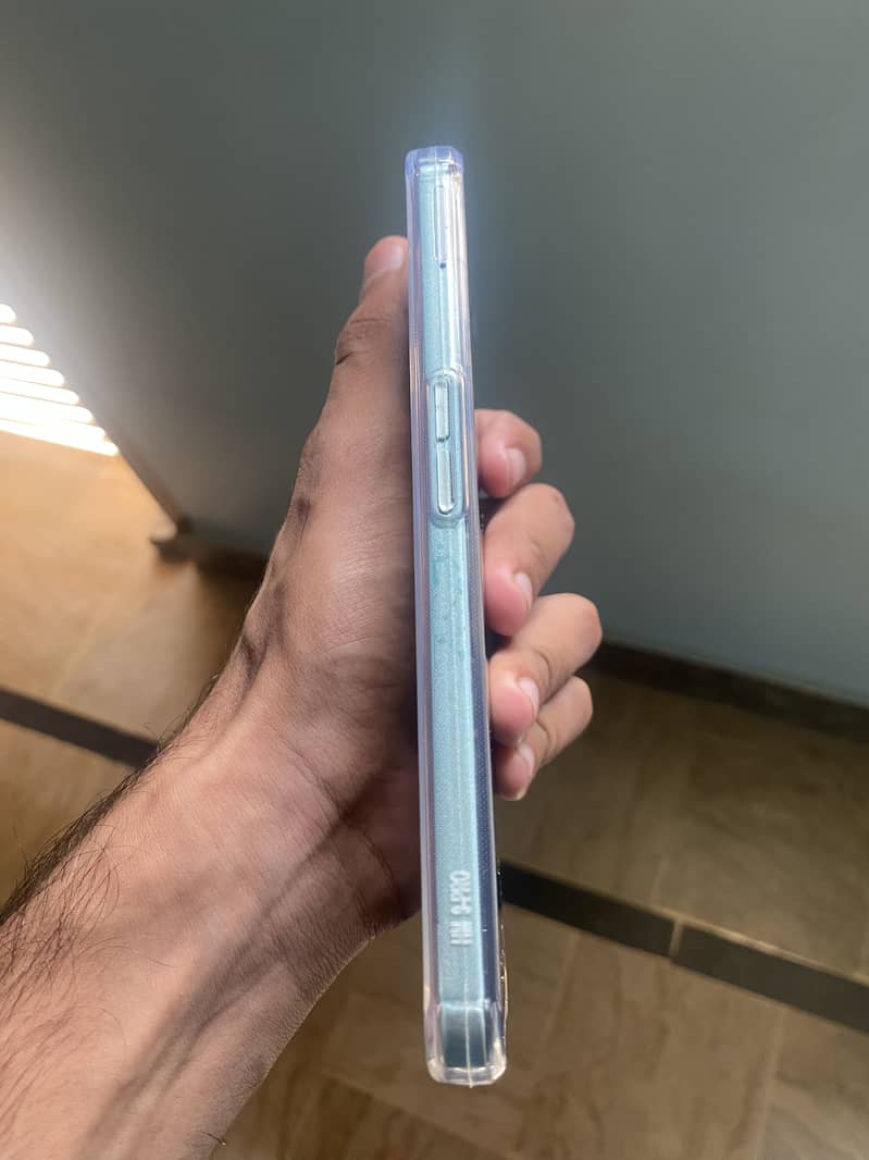 Realme C35 0